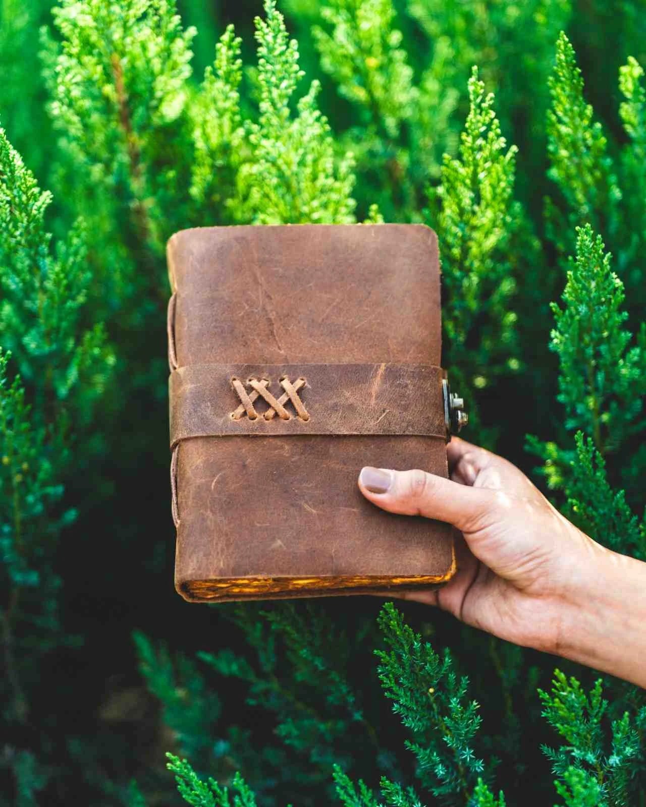 The Vintage Sidelock Leather Journal